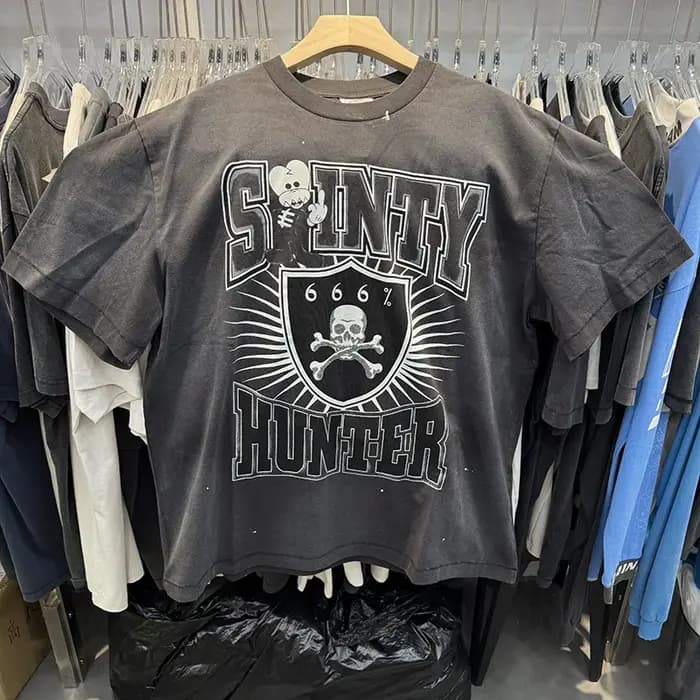 T-shirt oversize noir délavé SAINT à col rond, motif 666 Têtes de Mort, imprimé lettres tendance, ma
