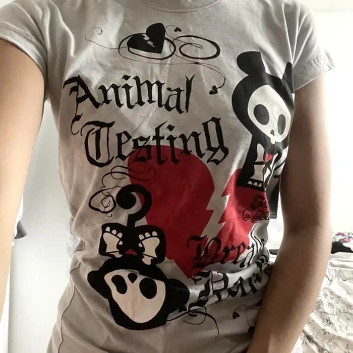 T-shirt graphique gothique japonais pour femmes