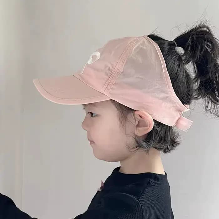 Casquette de baseball brodée avec un nœud Conception de queue vide Sangle réglable Chapeau de soleil
