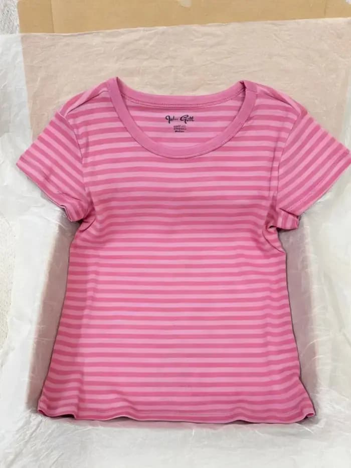 T-shirt col rond rouge rose doux pour femme