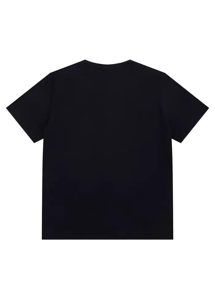 Design de t-shirt amusant : logo Charlotte De Witte CW avec contour blanc sur fond noir. Chemise streetwear tendance toutes saisons.