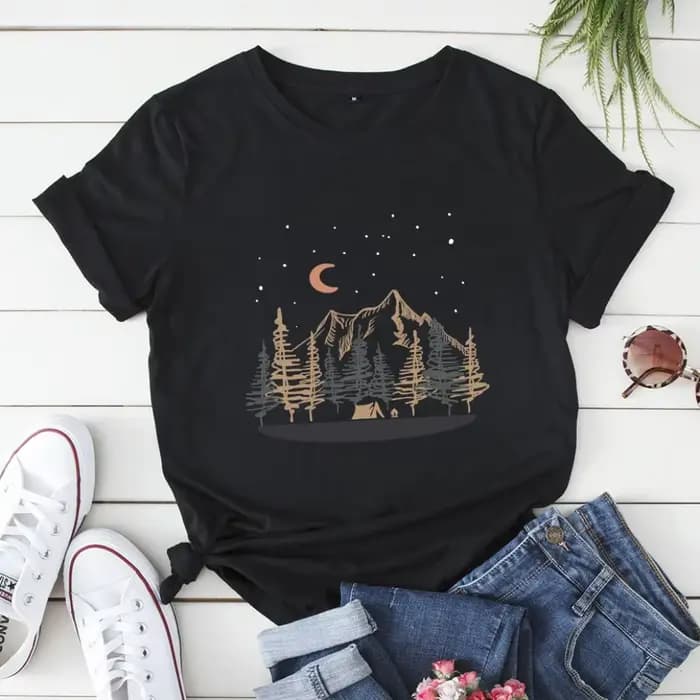 T-shirt manches courtes femme, estival et en coton, avec graphisme, collection été 2024