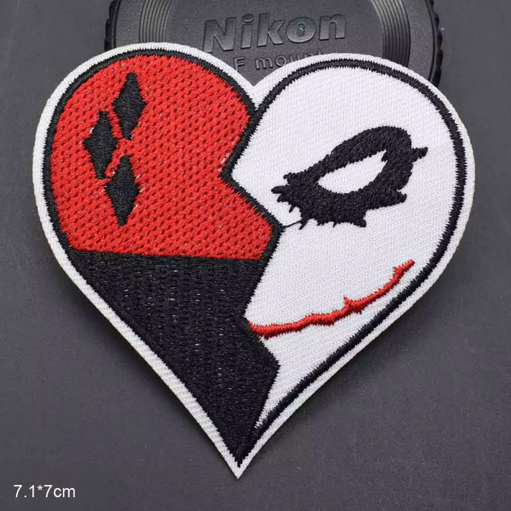 Forme de coeur effrayant Halloween Joker Clown comédie fer sur tissu brodé vêtements Patch pour vête