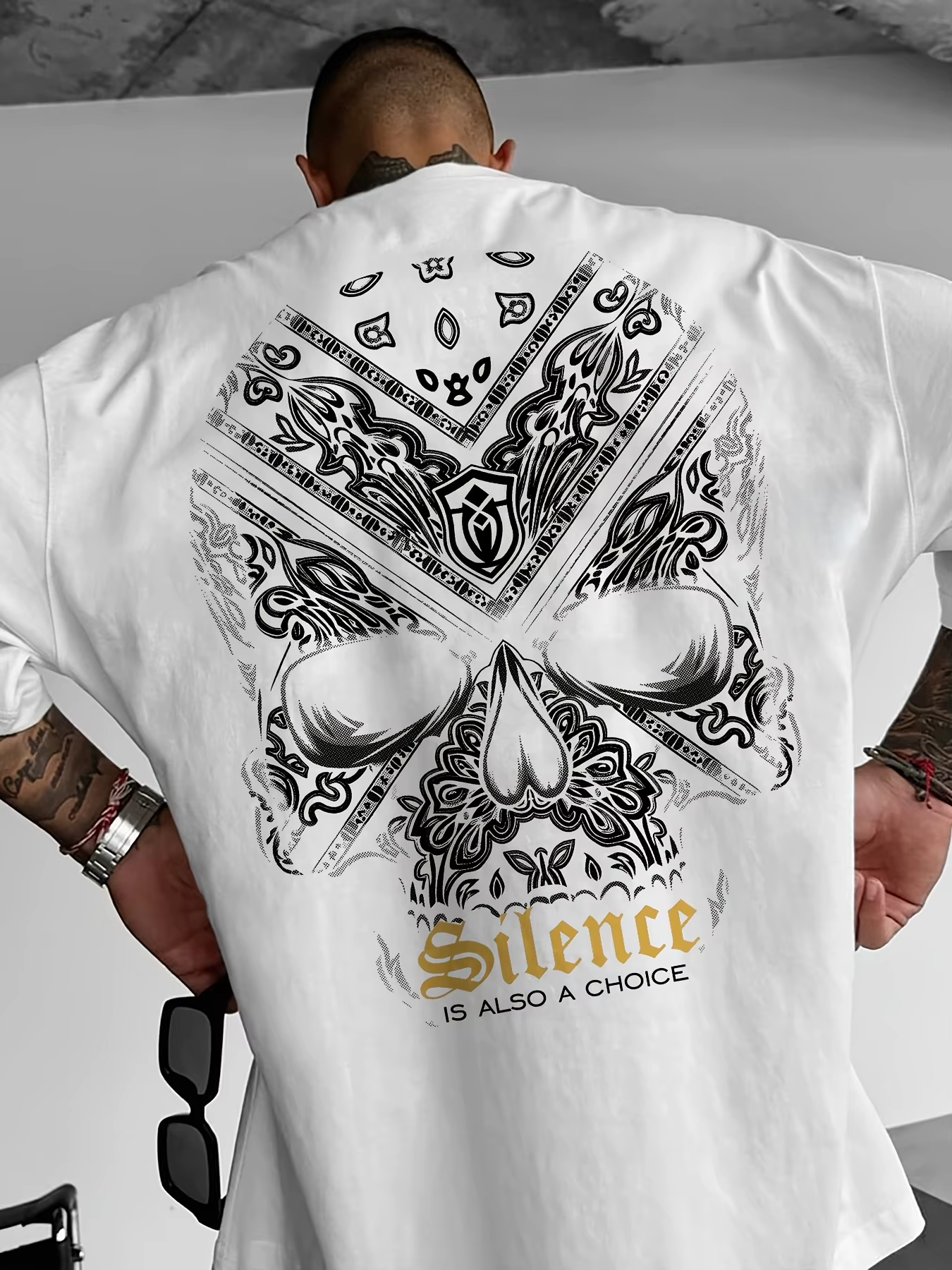 T-shirt homme robuste pour le Nouvel An - Motif audacieux imprimé au dos avec design tête de mort et