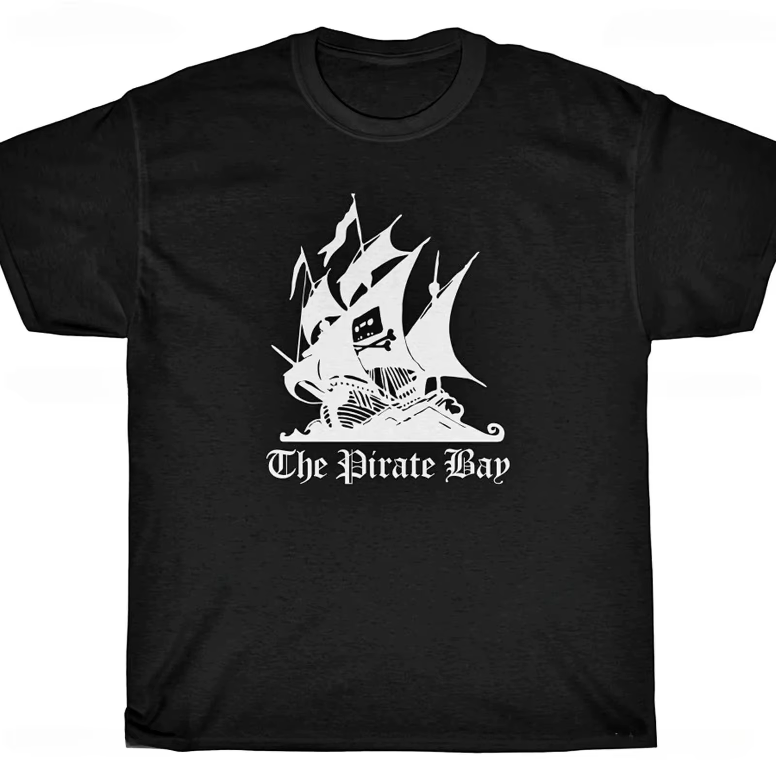 T-shirt imprimé « Le bateau du Pirate Bay » 2026 – Motif de navire pirate à la dérive – Vêtements d'