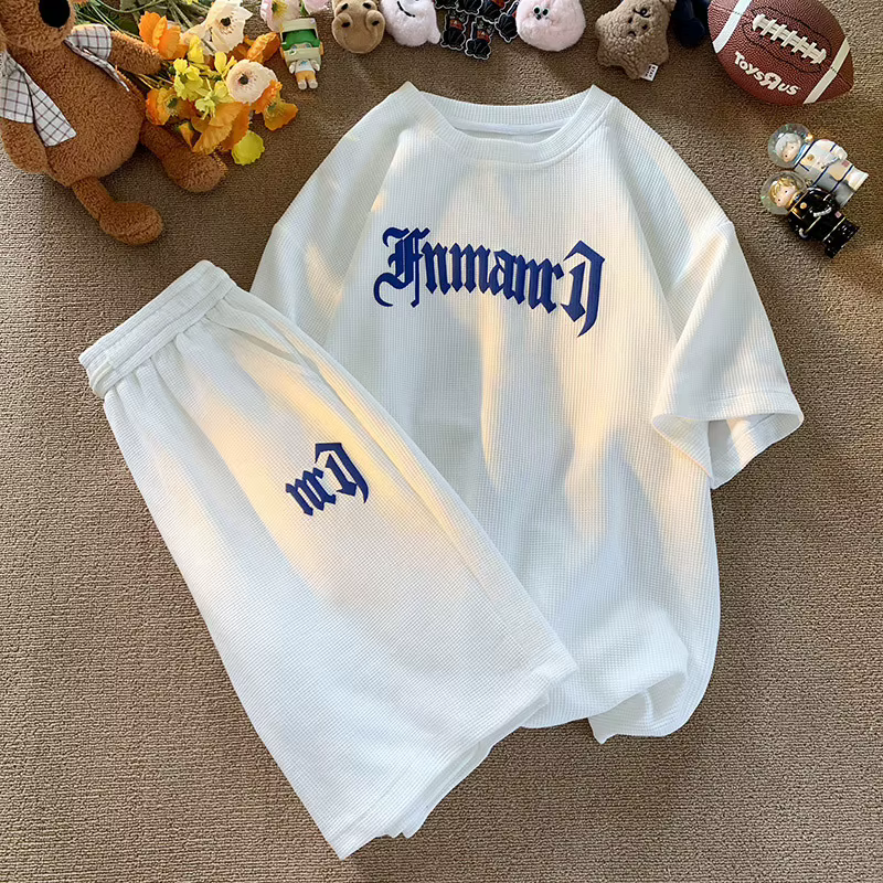 Ensemble de survêtement streetwear imprimé pour homme – Collection été décontractée et tendance : T-