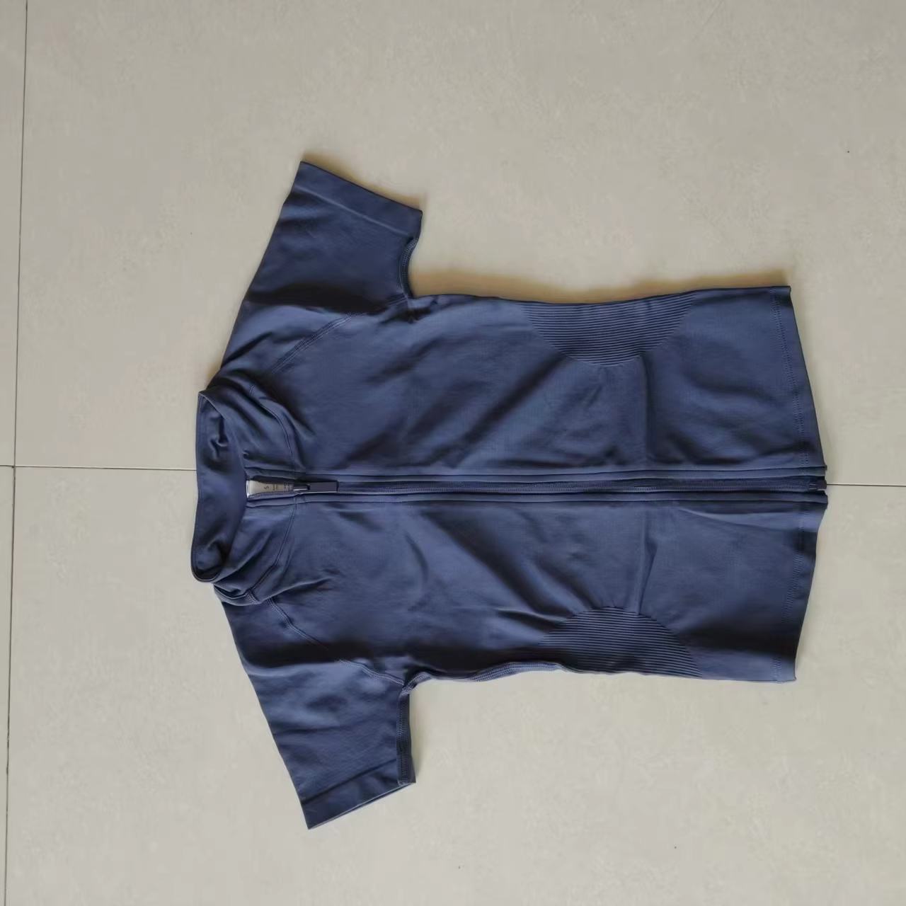 Dneyf T-shirt de sport pour femme à manches courtes, zippé, séchage rapide, idéal pour le yoga, la c
