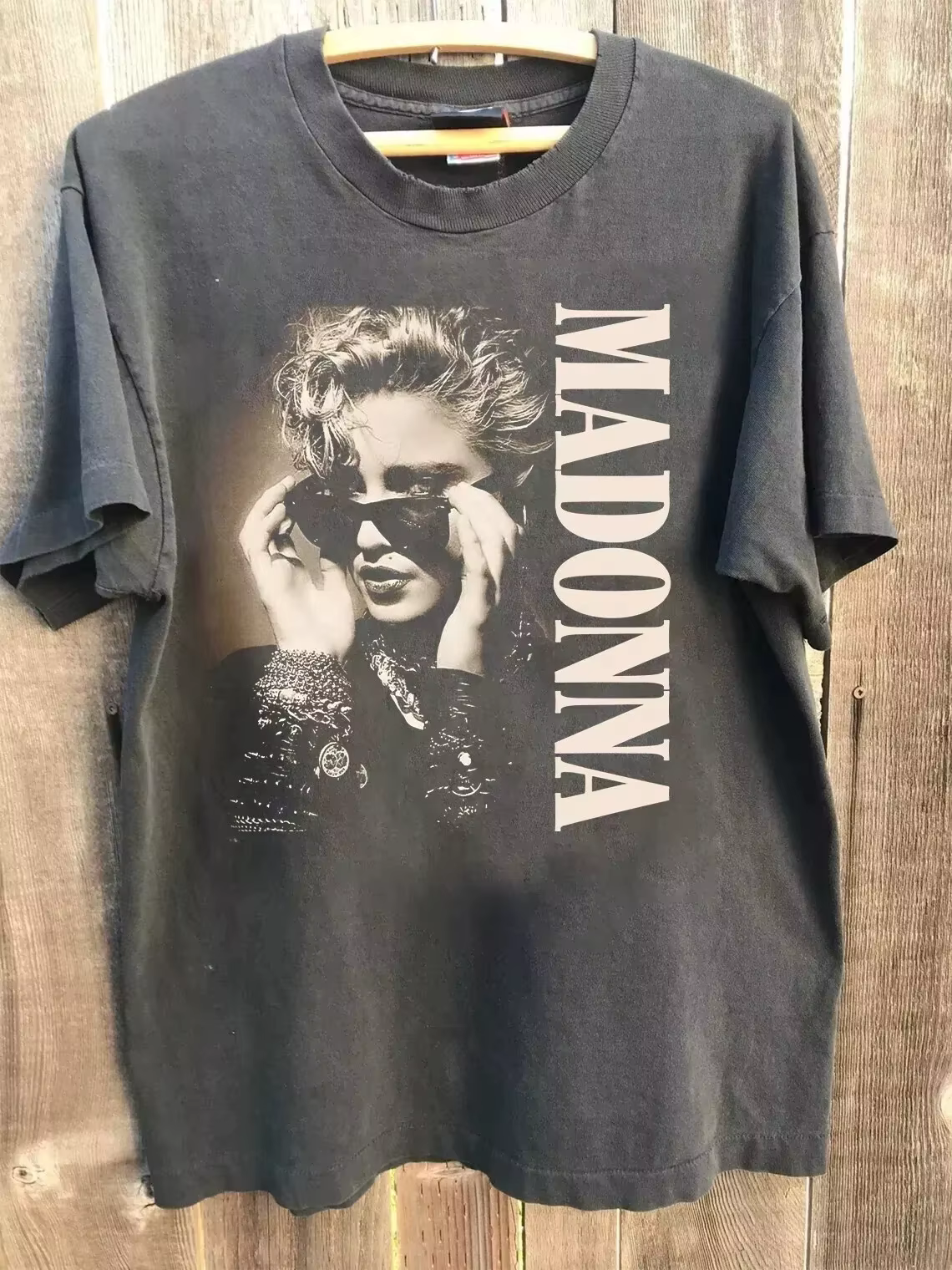 Chemise Madonna motif Madonna Tour T-shirt en coton charbon de bois adapté aux hommes et aux femmes 