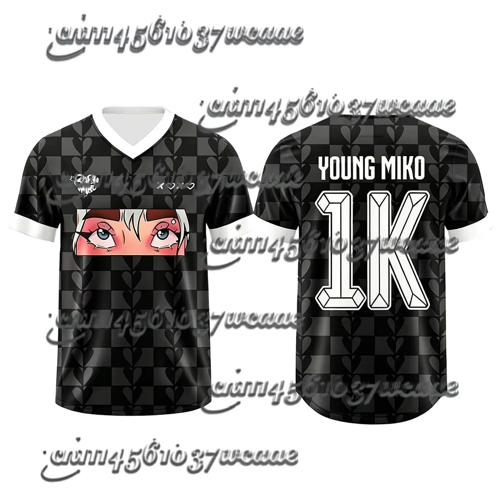 Young Miko Late Checkout Jersey T-shirt d'été à manches courtes et col en V, coupe ample, avec motif