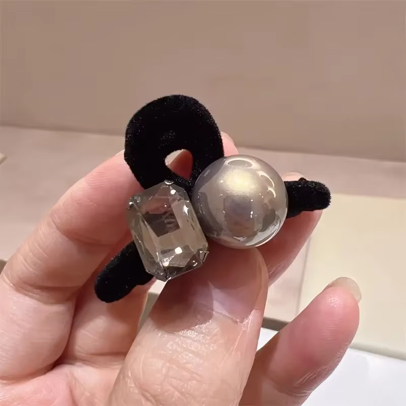 Barrette à cheveux luxueuse en velours – Clip rond unique élégant avec accessoire pour cheveux en pe