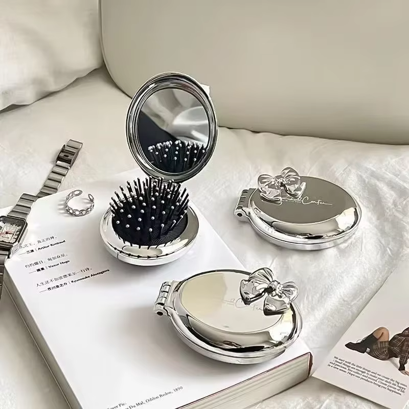Mini peigne pliant argenté avec miroir de maquillage pour femmes et filles, brosse à cheveux ronde e