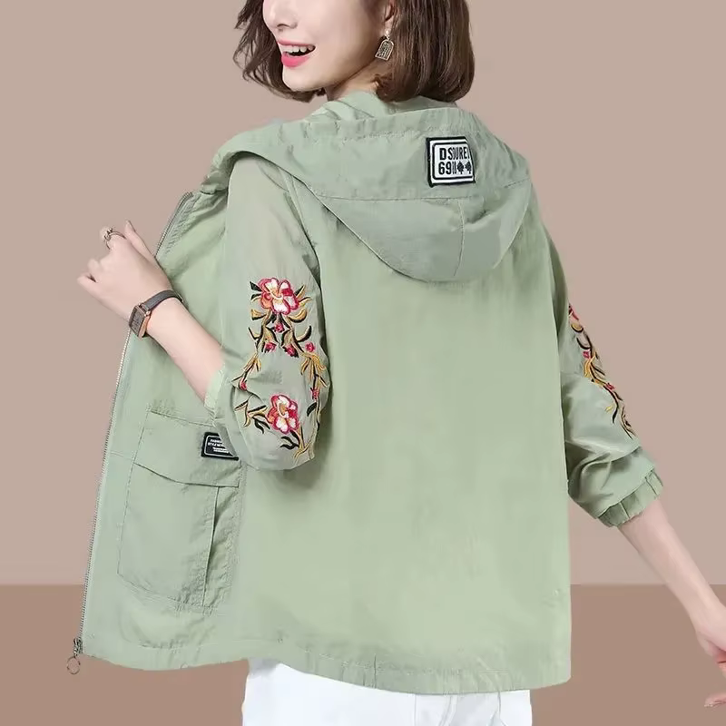 Vêtements de protection solaire brodés pour femmes, veste résistante aux UV, manteau d'été fin à cap