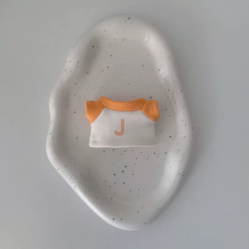 Pour Labubu accessoires lettre t-shirt vêtements pour mini labubu V4 broche pour amour série poupée 