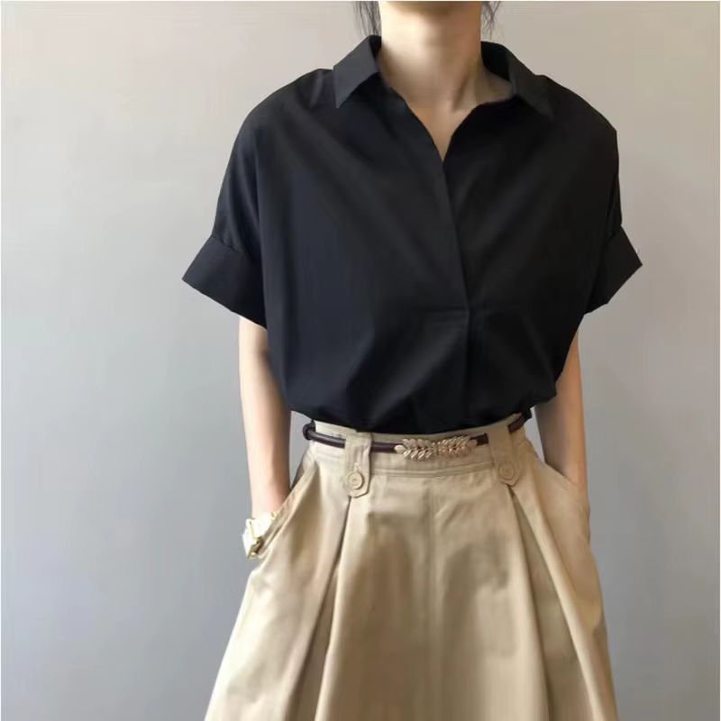 T-shirt blanc à manches courtes, coupe ajustée, design avancé, haut d'été pour femmes