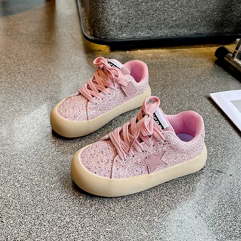 Chaussures pour filles 2024 printemps nouveau décontracté polyvalent petites filles étoiles baskets 