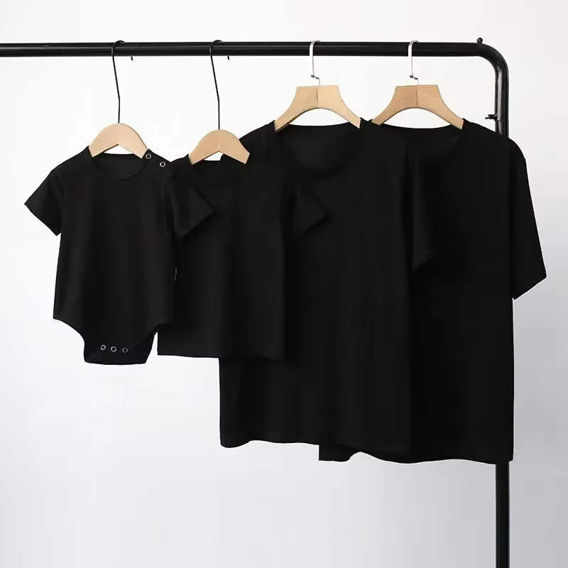 Parent-enfant coton à manches courtes hauts T-shirts père mère bébé vêtements d'été maman papa et fi