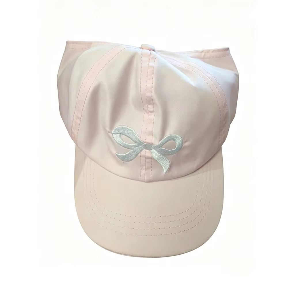 Casquette de baseball brodée avec un nœud ​ ​   Conception de queue vide ​ ​   Sangle réglable ​ ​ ​