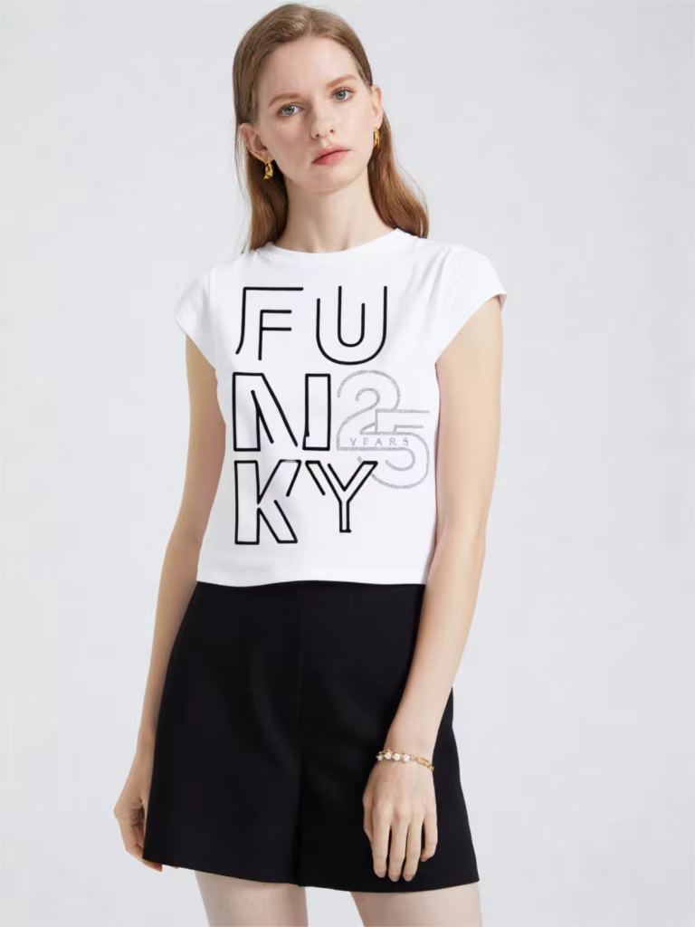 Nouveau T-shirt de sport pour femme, idéal pour la course et la danse, collection très prisée