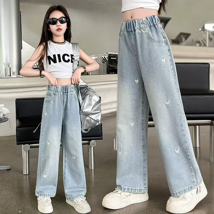 Pantalon décontracté en jean ample à couleur unie avec motif petit cœur pour filles, collection été 