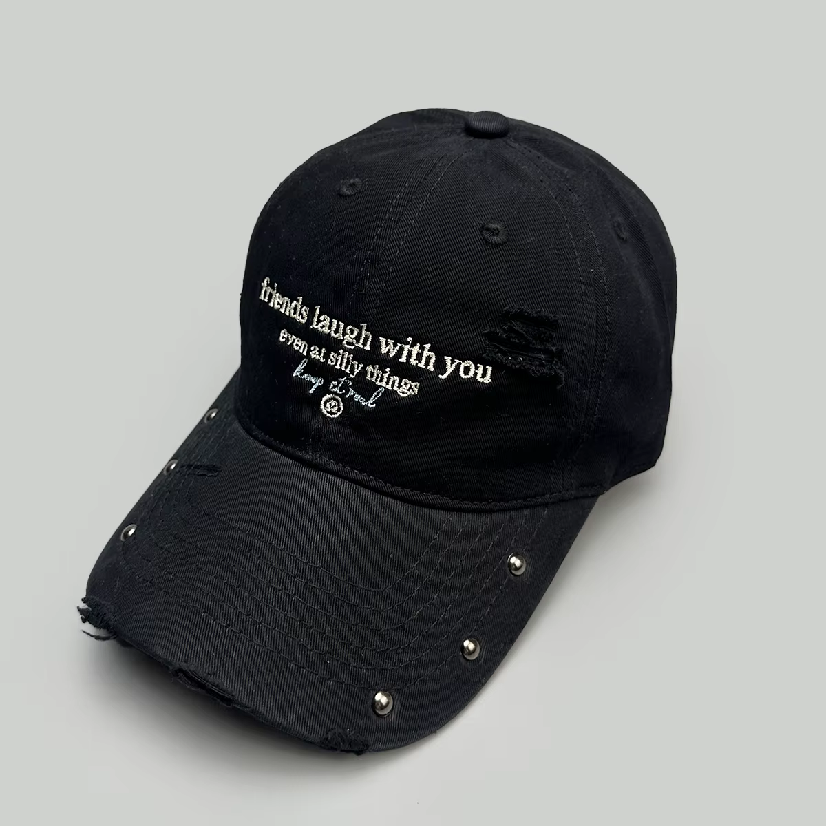 Casquettes de baseball brodées de lettres style déchiré avec rivets, nouveauté pour hommes et femmes