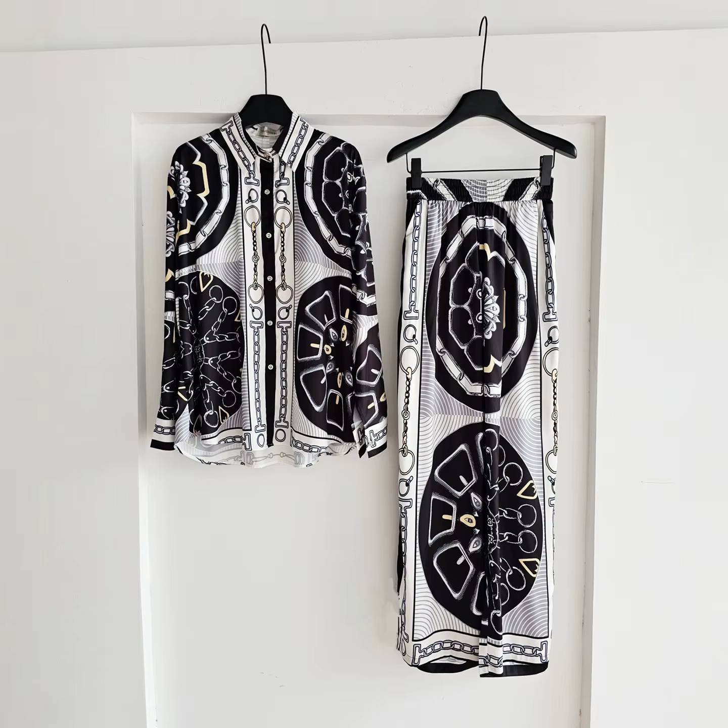 Ensemble deux pièces style vintage pour femme, collection printemps, chemise ample à manches longues