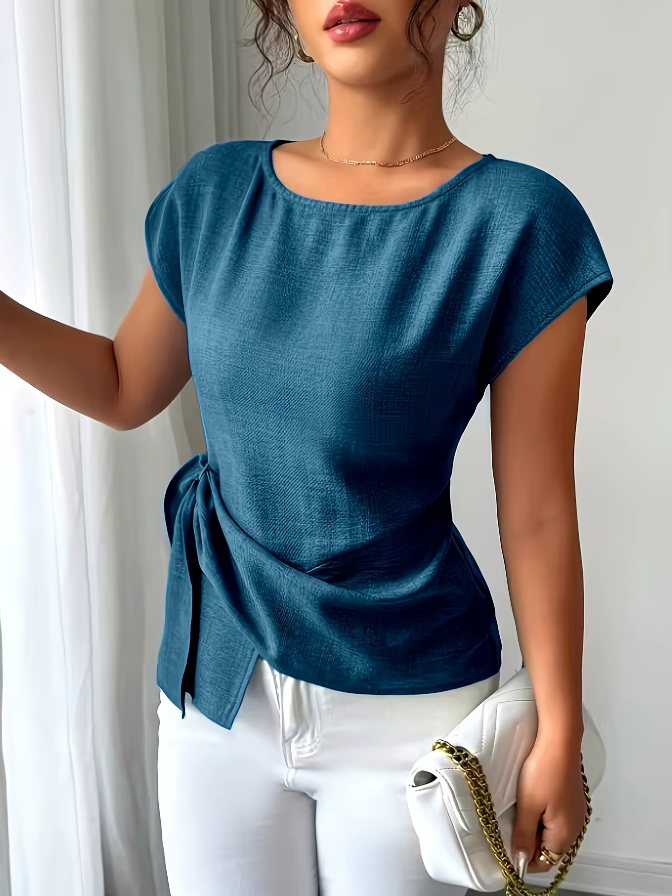 Haut à manches courtes bleu marine pour femme avec ourlet asymétrique et fermeture éclair au dos, ch