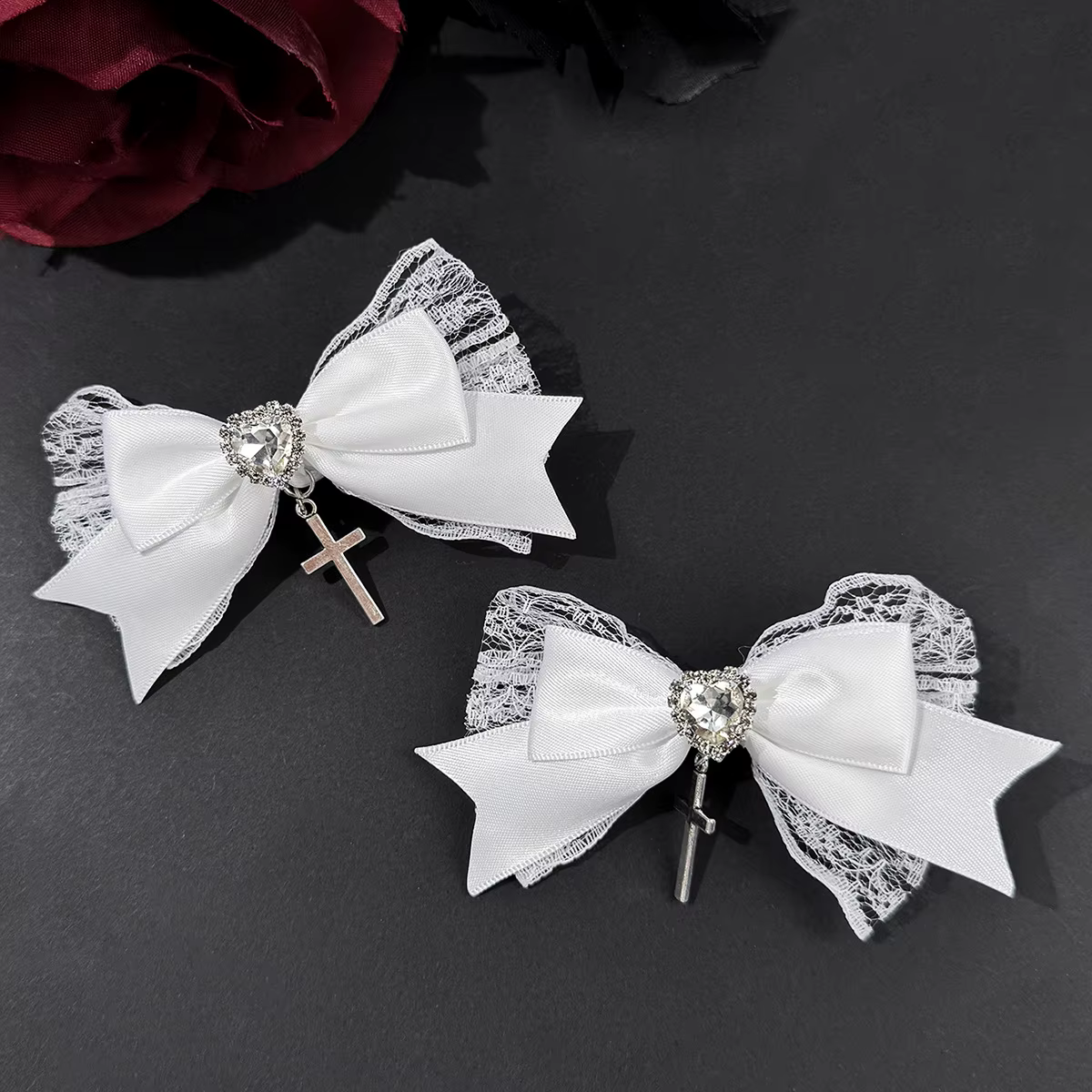 Pince à cheveux avec nœud croisé en dentelle en forme de cœur, couvre-chef à la mode de style gothiq