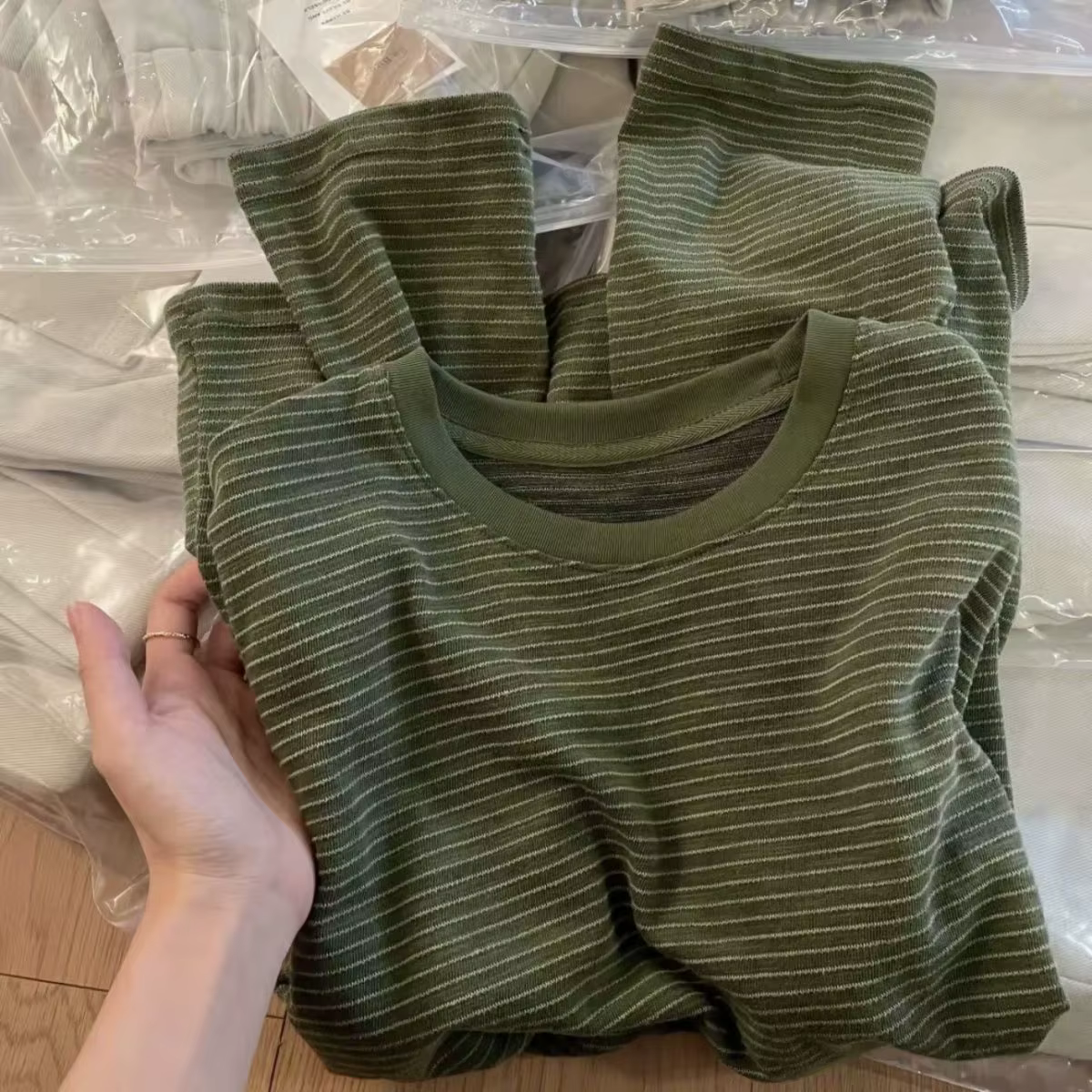 T-shirt à manches longues pour femme, col rond, haut basique rayé, nouveau style printemps, style dé