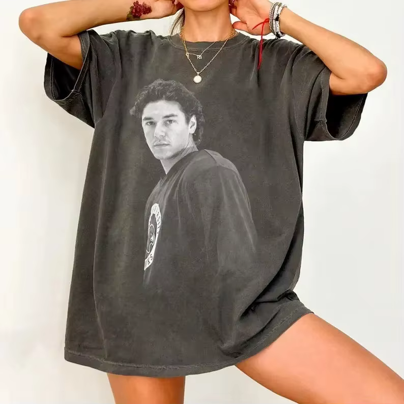 T-shirt unisexe en coton pour hommes et femmes, avec image TV Off-Campus Briar U Garrett Graham Grap
