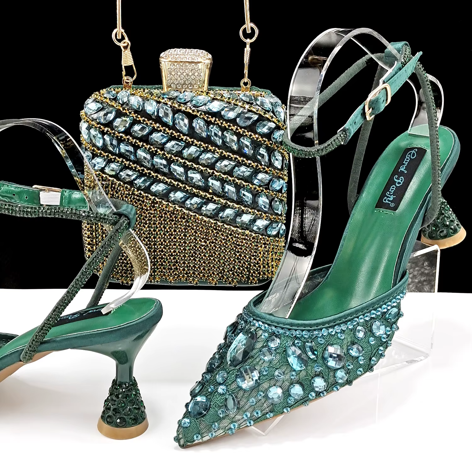 Chaussures et sac de couleur violet brillant, sacs à main élégants et chaussures à talon moyen, bell