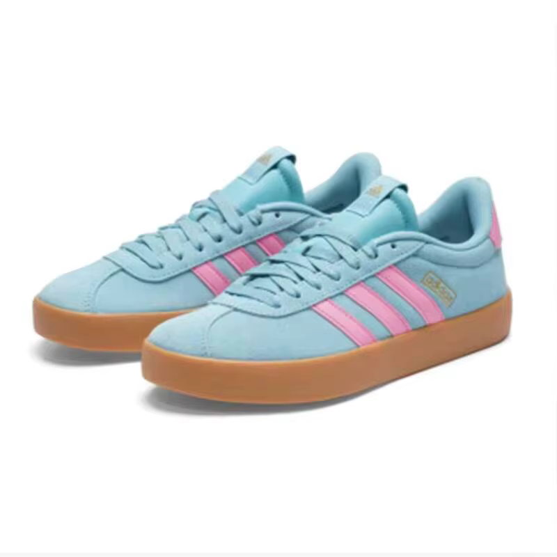Chaussures de skate authentiques en daim cyan rose avec semelle en caoutchouc, badge doré, trois ban