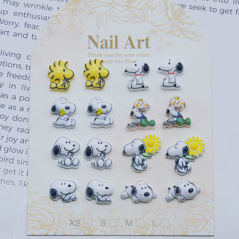 100 pièces d'accessoires pour ongles Snoopy de dessin animé, accessoires mignons en résine pour la d