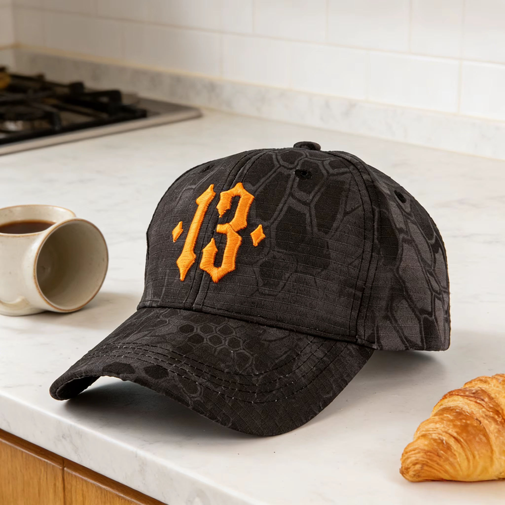 Casquette de baseball élégante taille 13 – Design qui se démarque parmi une variété de combinaisons 