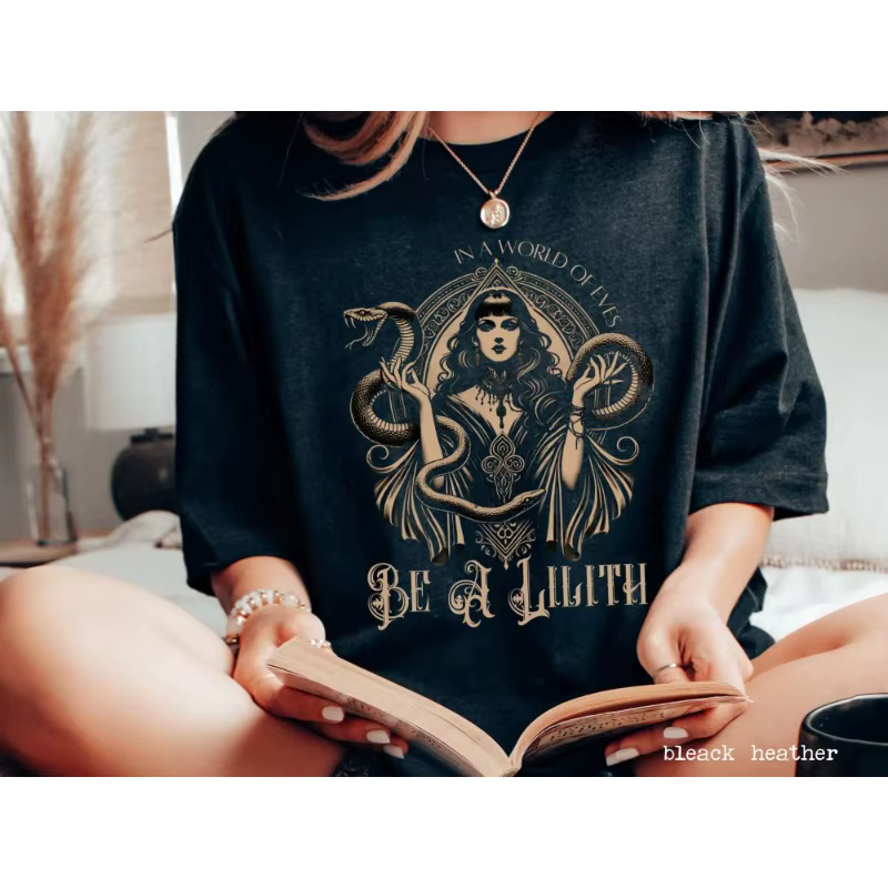 T-shirt Lilith, Become Lilith in Eve's World, Déesse sombre féministe, Chemise gothique, T-shirt, So