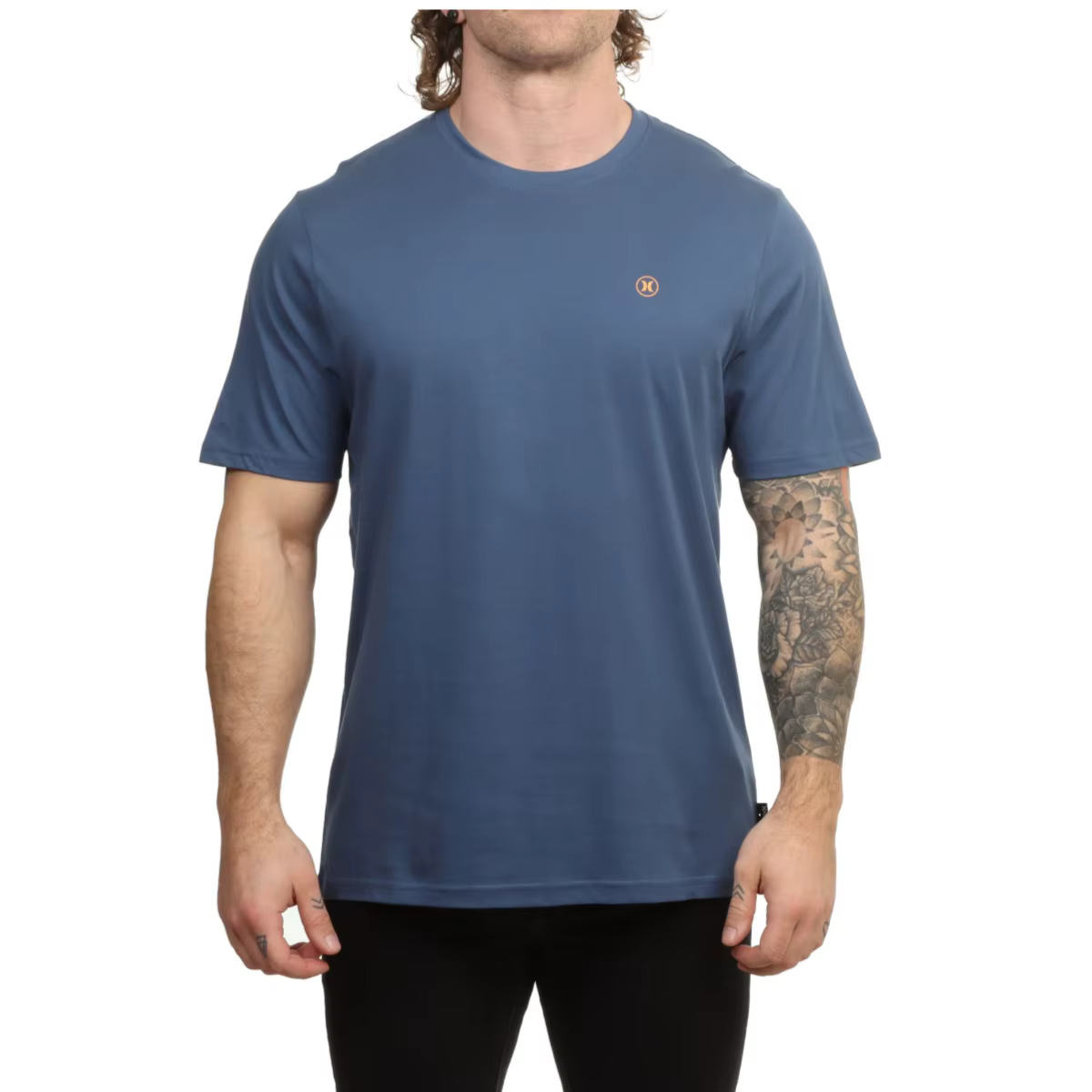 T-shirt classique d'été avec petit logo sur la poitrine, une marque de surf avec impression de marqu