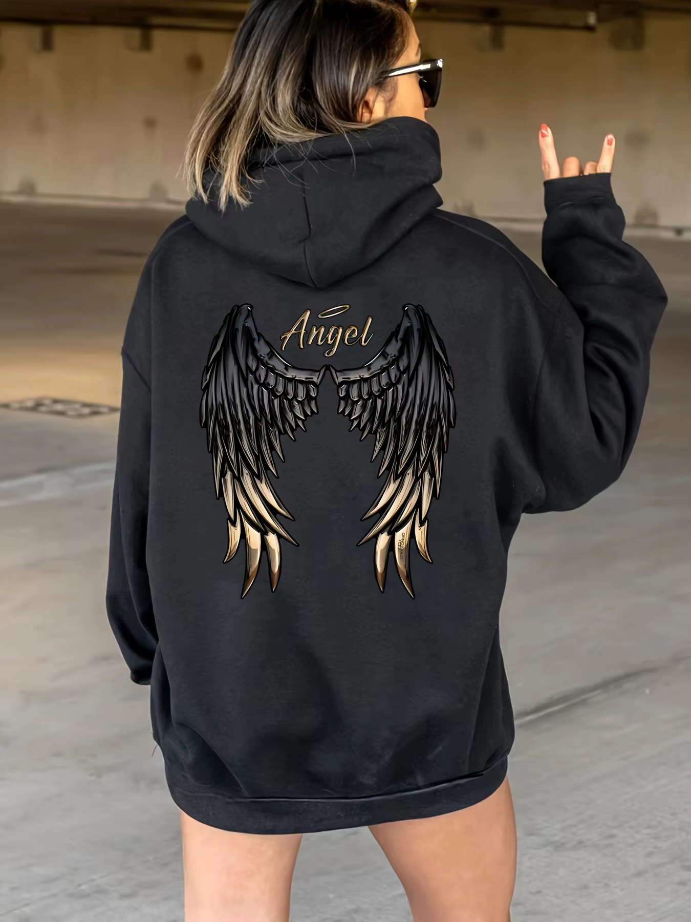 Sweat à capuche décontracté pour femmes avec ailes d'ange, cordon de serrage graphique, poche kangou
