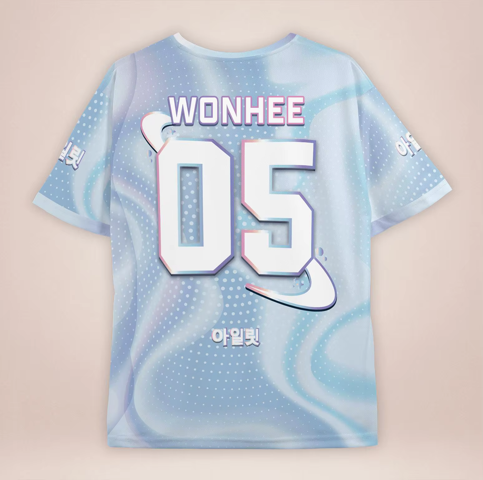 2026 "MOKA 05" T-shirt K-Pop holographique bleu clair, assorti pour la famille, style Y2K Star Chasi