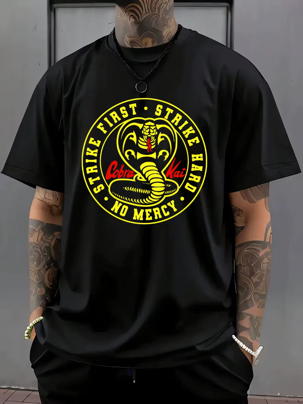 T-shirt graphique pour hommes Strike First No Mercy, décontracté, à manches courtes, design Cobra Ka