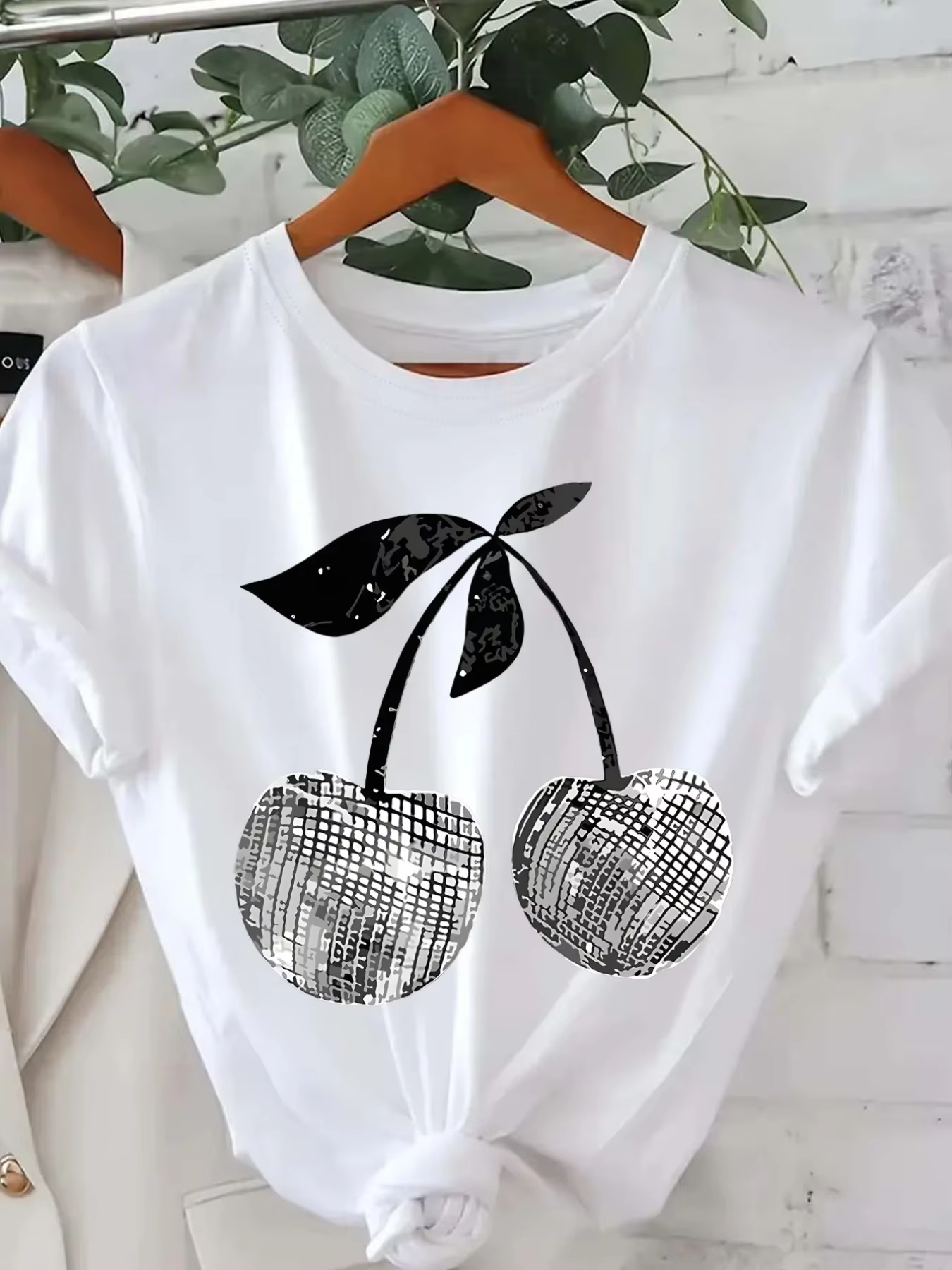 T-Shirt imprimé graphique cerise argentée, manches courtes, col rond, haut décontracté pour l'été et