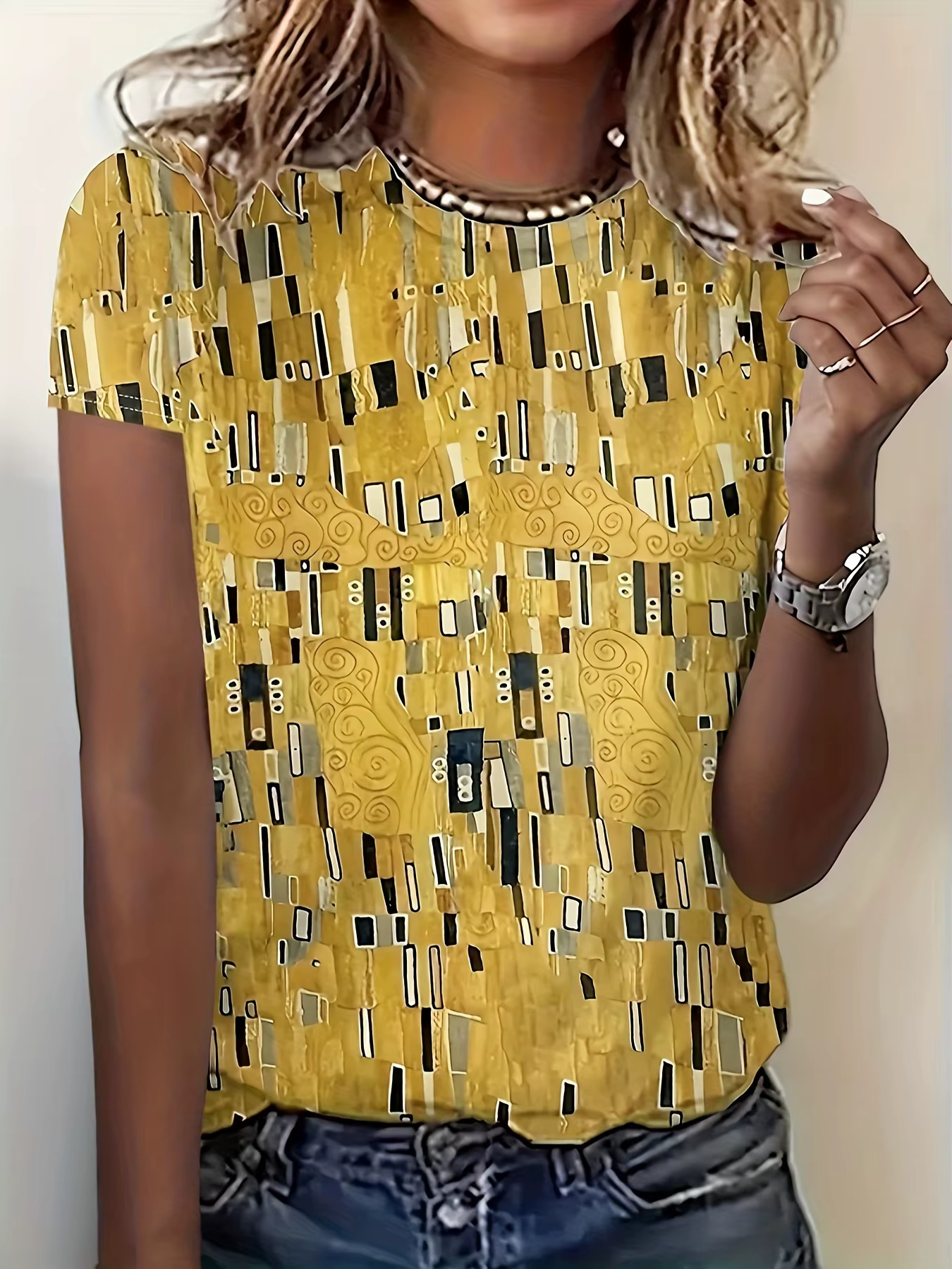 T-shirt jaune moutarde pour femme - Motif géométrique Art Déco, design imprimé rétro élégant pour un