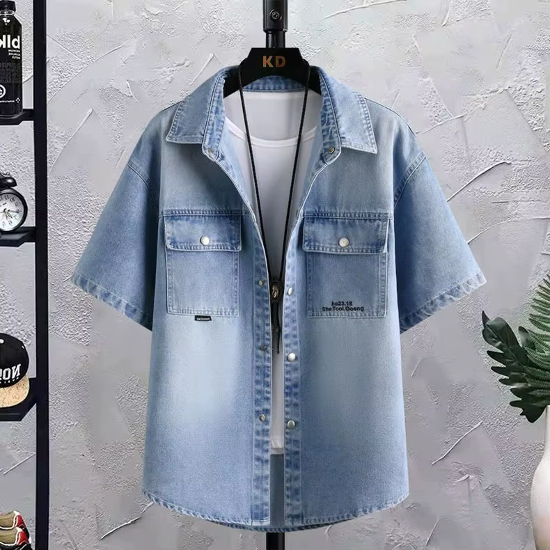 Été 2025 hommes vêtements Denim à manches courtes chemise hommes rétro mince bleu clair haut décontr