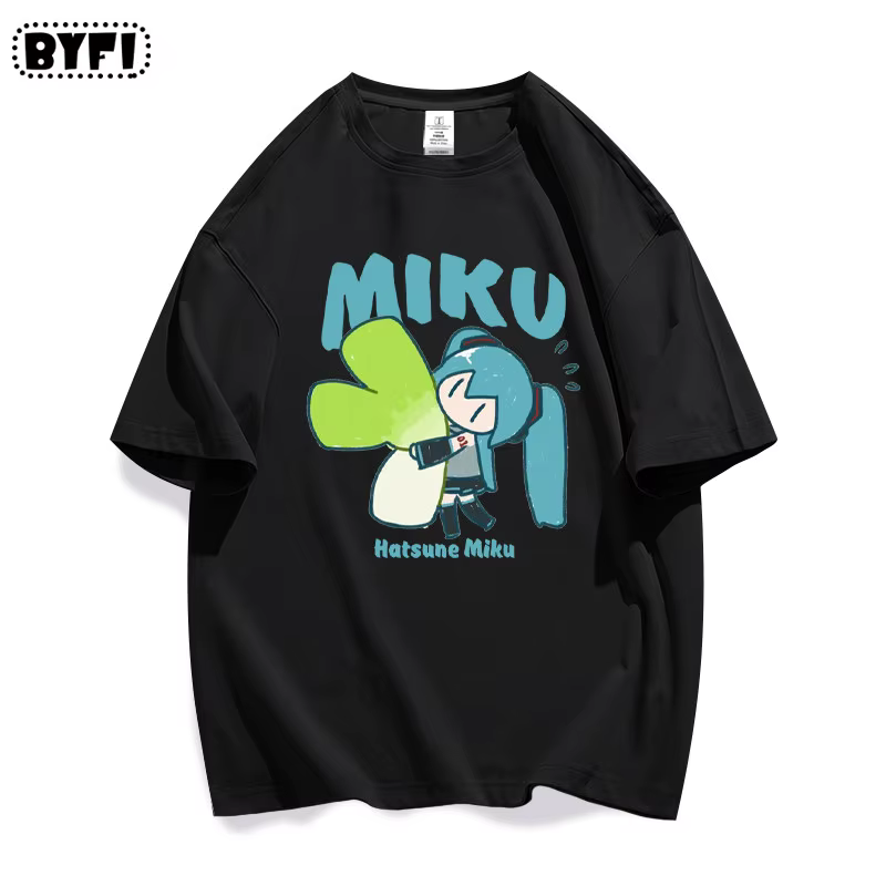 Hatsune Miku collabore pour la nouvelle ligne MIKU : vêtements décontractés pour hommes et femmes, à