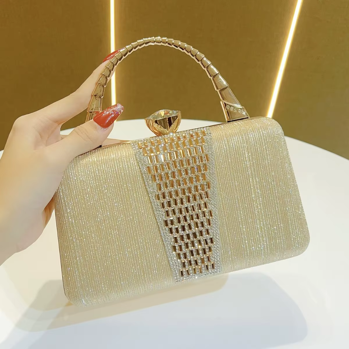Pochette de soirée élégante en strass pour femmes, sac à main de luxe élégant, Chic, raffiné, digne,