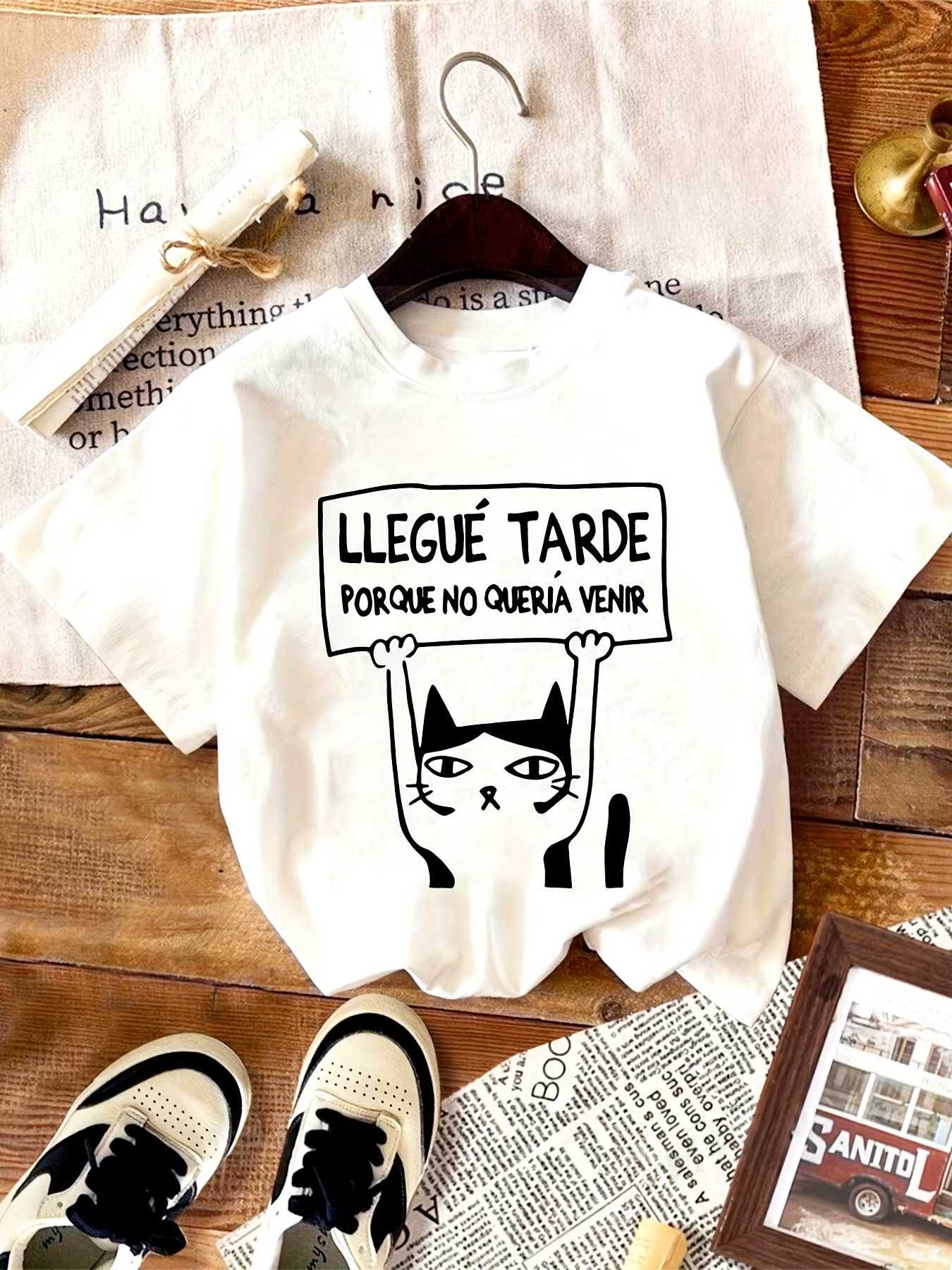 T-shirt décontracté à manches courtes et col rond pour femme, imprimé chat mignon avec la phrase « L