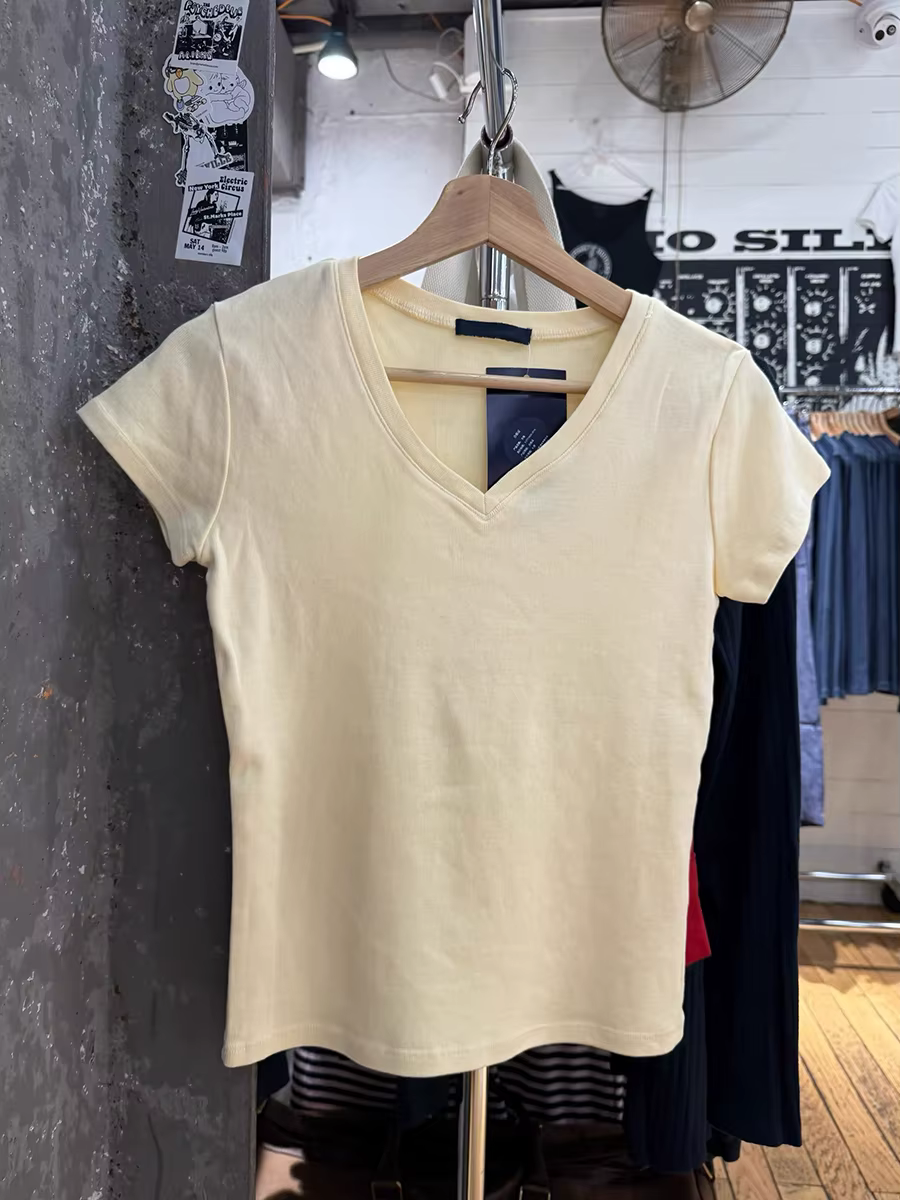 Mignon jaune mince T-shirt femmes été Preppy Style col en v coton Simple basique à manches courtes t