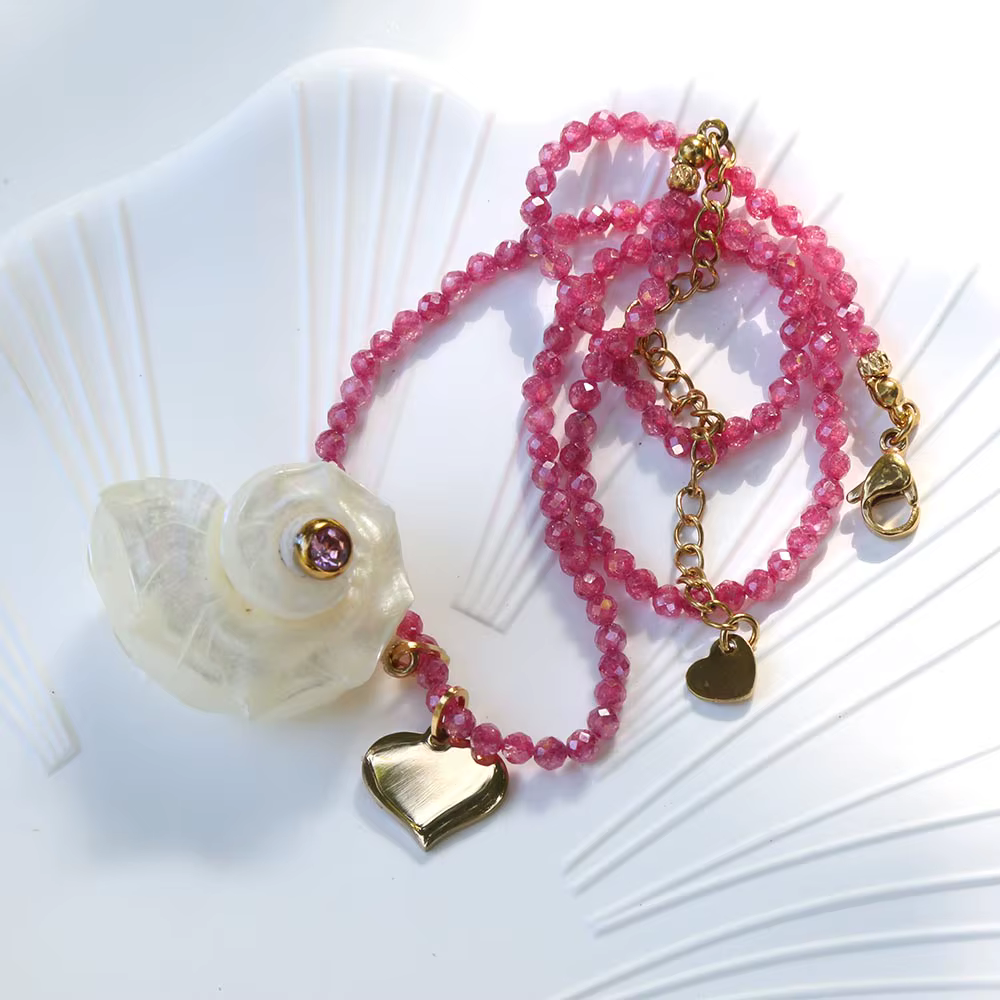 Accessoires de mode bohème pour l'été avec accents de zircon coloré, collier de perles en pierre nat
