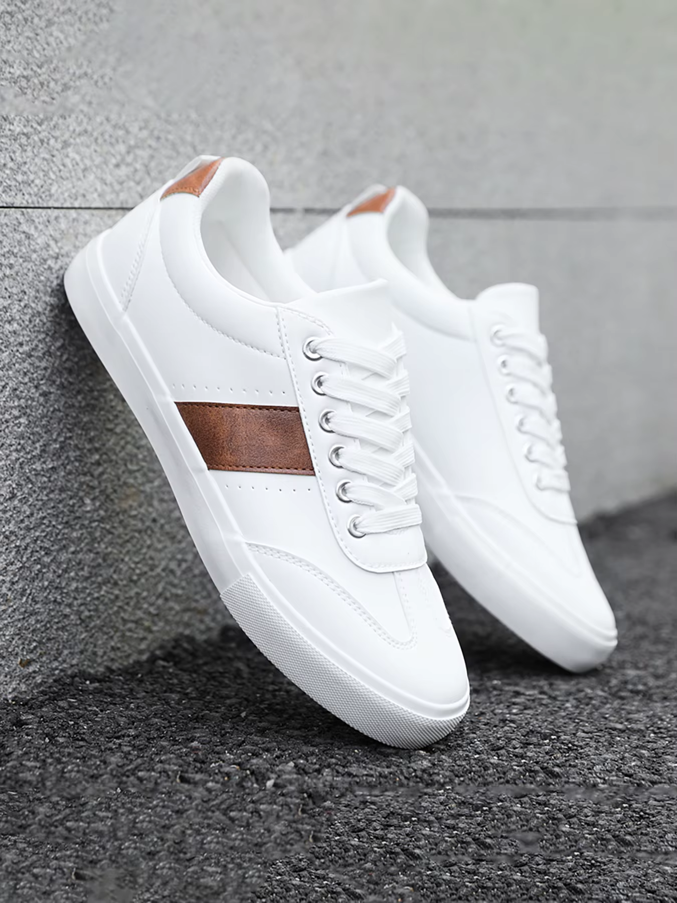 Chaussures de sport décontractées à la mode pour hommes - Design à lacets à bout rond, offrant une e
