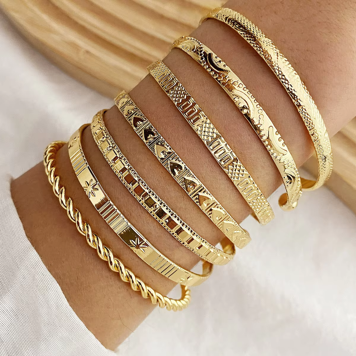 Bracelets Punk couleur or pour femmes, Streetwear, imprimés de cœur gothique, Design en métal, ouver