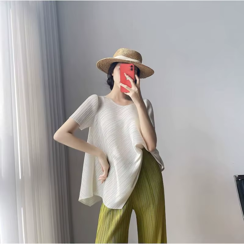 T-shirts à manches courtes pour femmes, tendance estivale, haut plissé fin et ample, t-shirt mode à 
