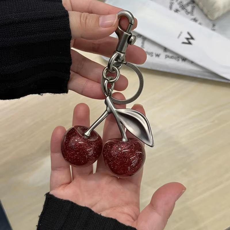 Accessoire de charme cerise noire, pendentif cerise, porte-clés, pendentif à la mode pour sac d'entr